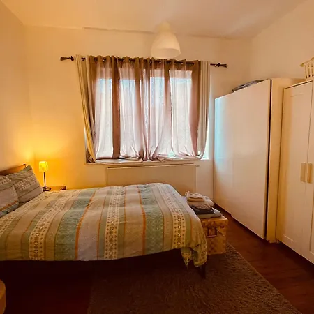 Quiet And Colorfull Flat In The Center Of *